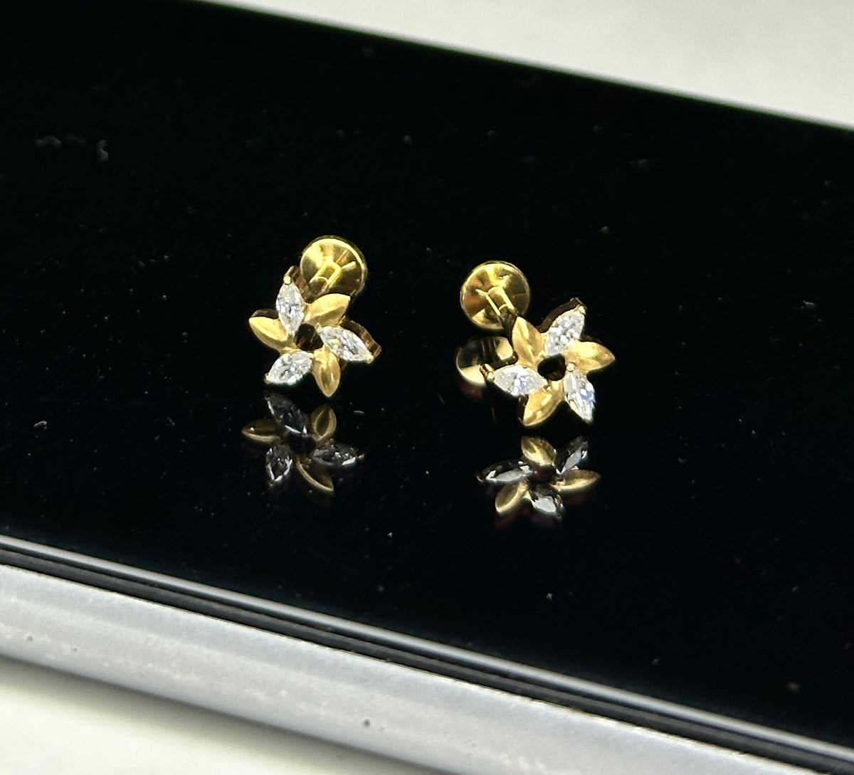 PETRA FLAT STUDS - PAIR