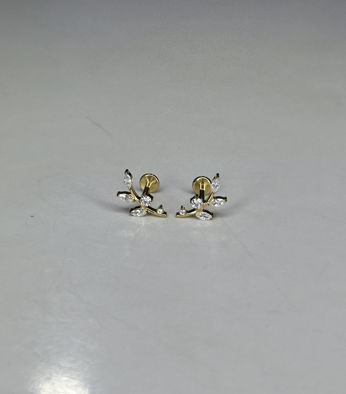 SEREN FLAT STUDS - PAIR