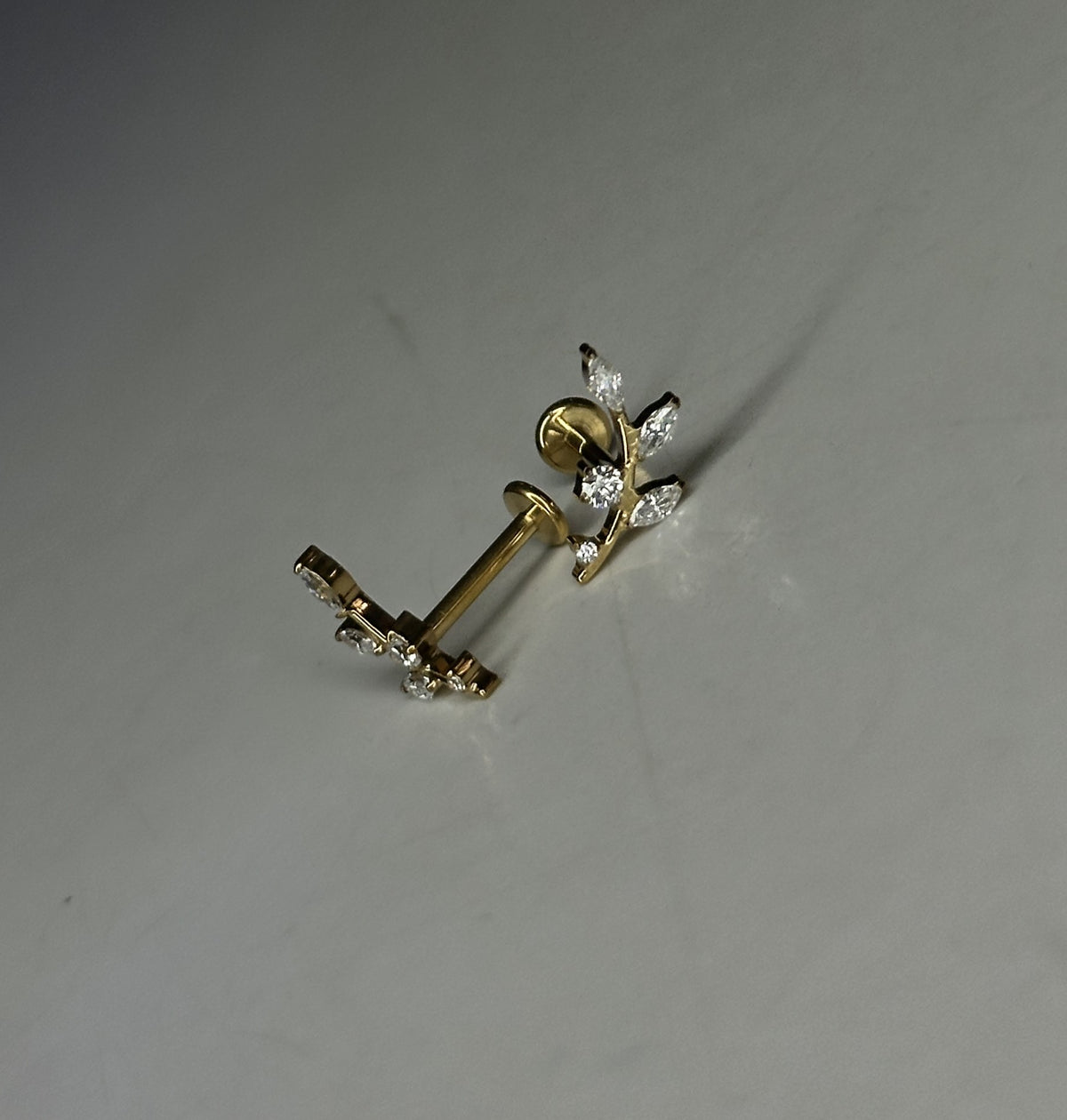 SEREN FLAT STUDS - PAIR