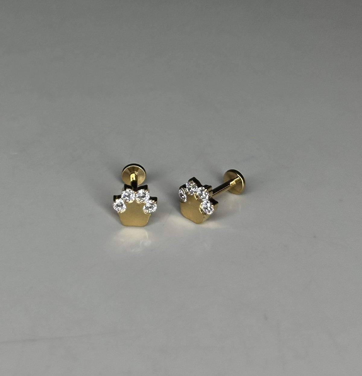 DAISY FLAT STUDS - PAIR