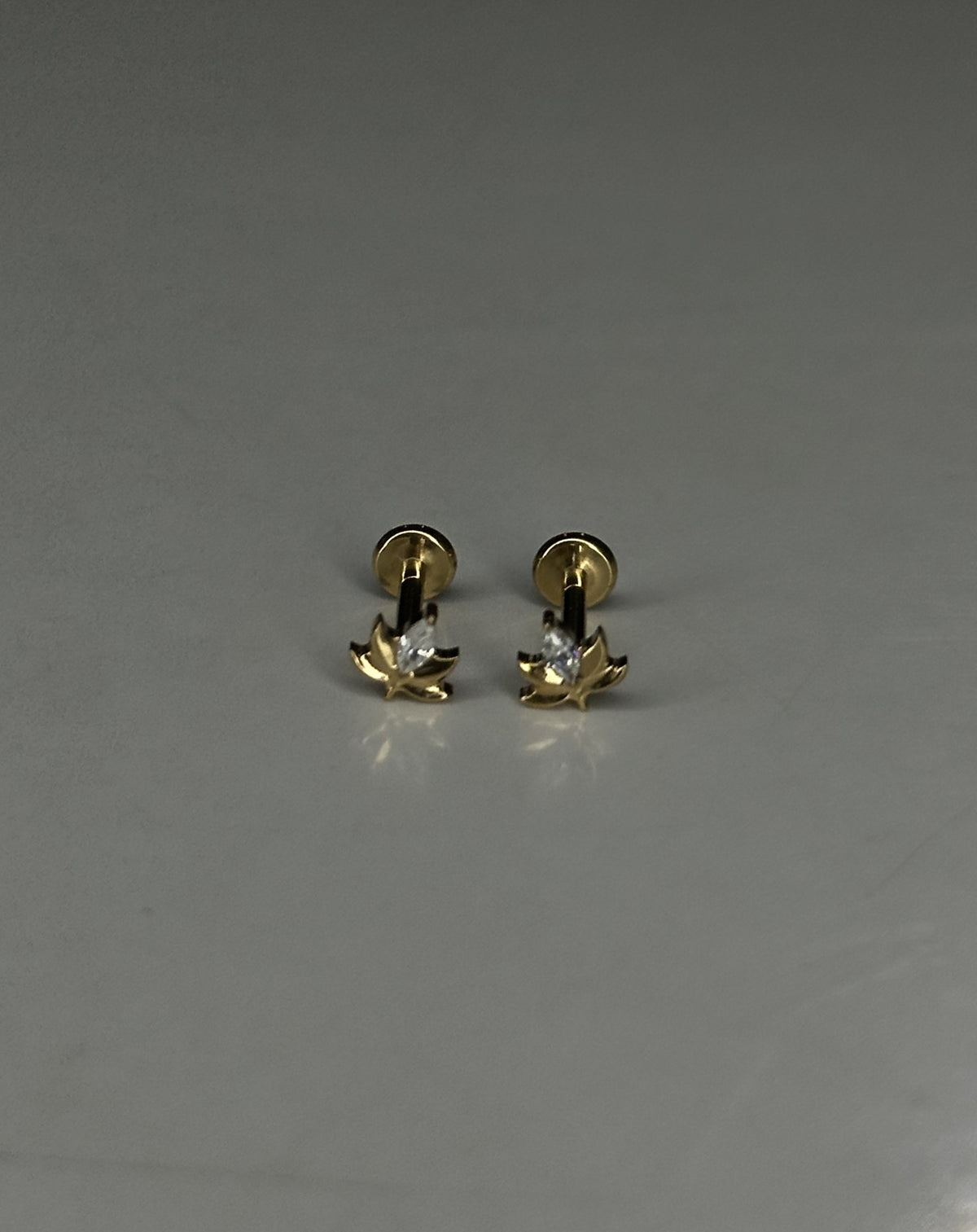 EMBER FLAT STUDS - PAIR