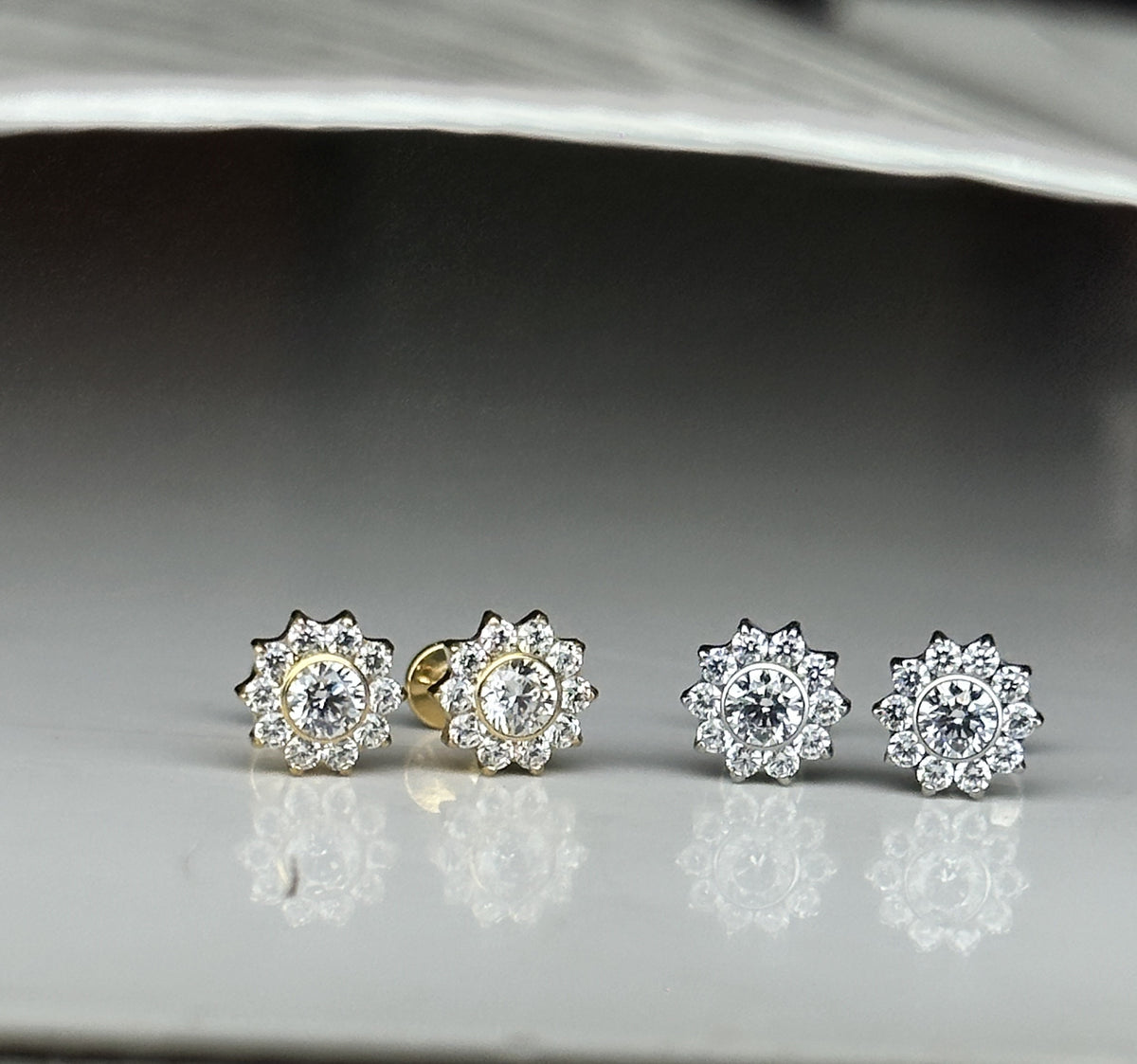 HALO FLAT STUDS - PAIR