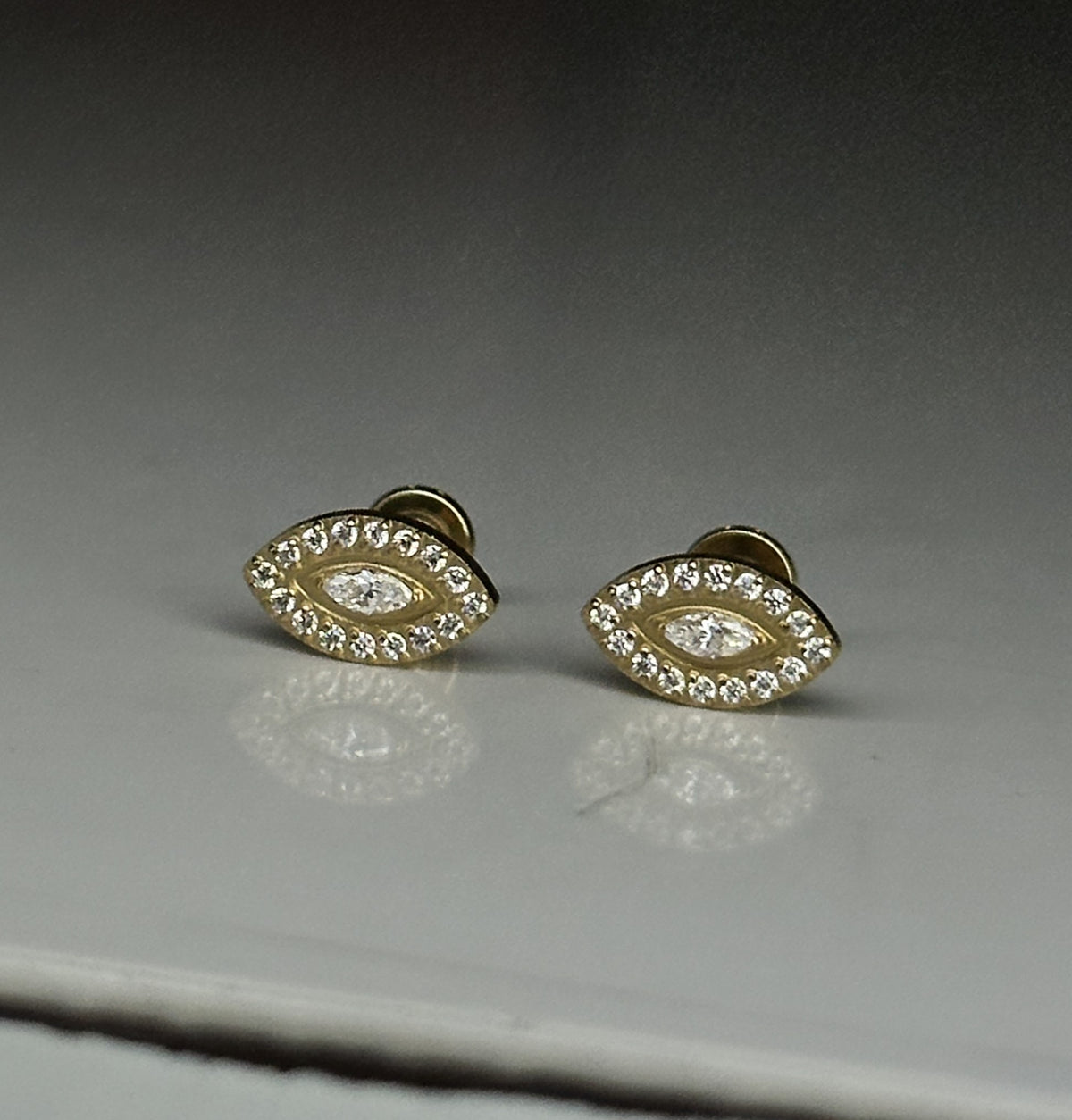 ECLIPSE FLAT STUDS - PAIR
