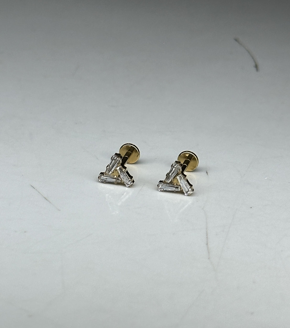 VANTA FLAT STUDS - PAIR