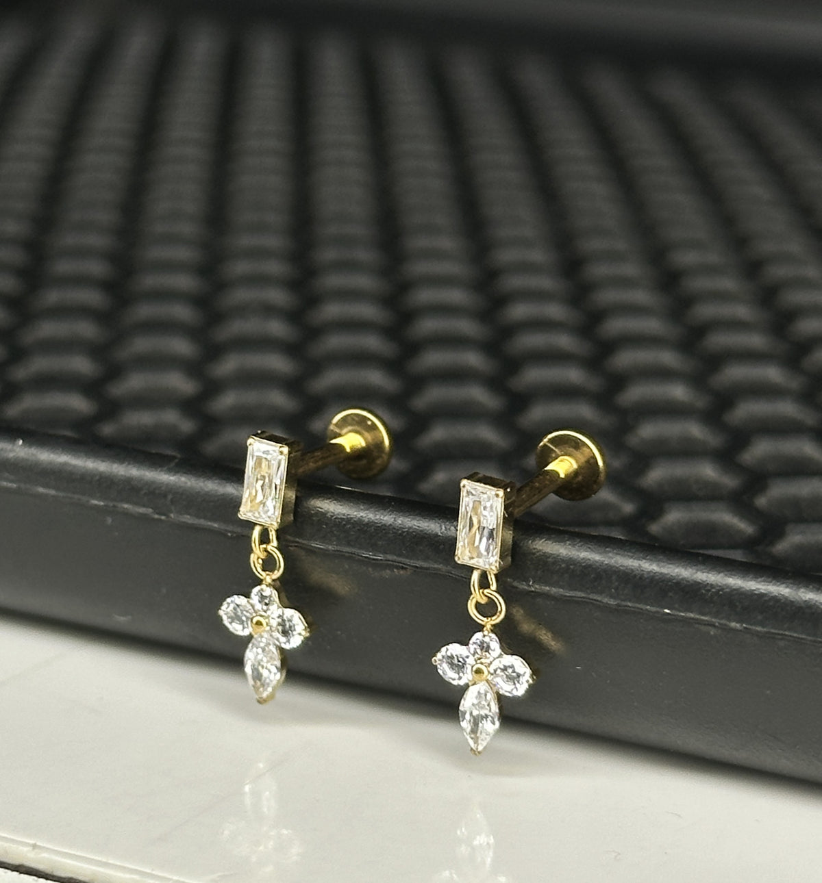 ELIX FLAT STUDS - PAIR